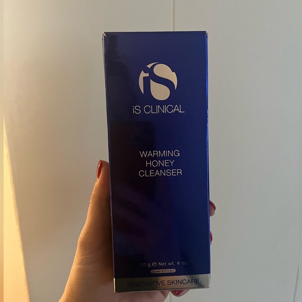 iS Clinical Warming Honey Cleanser